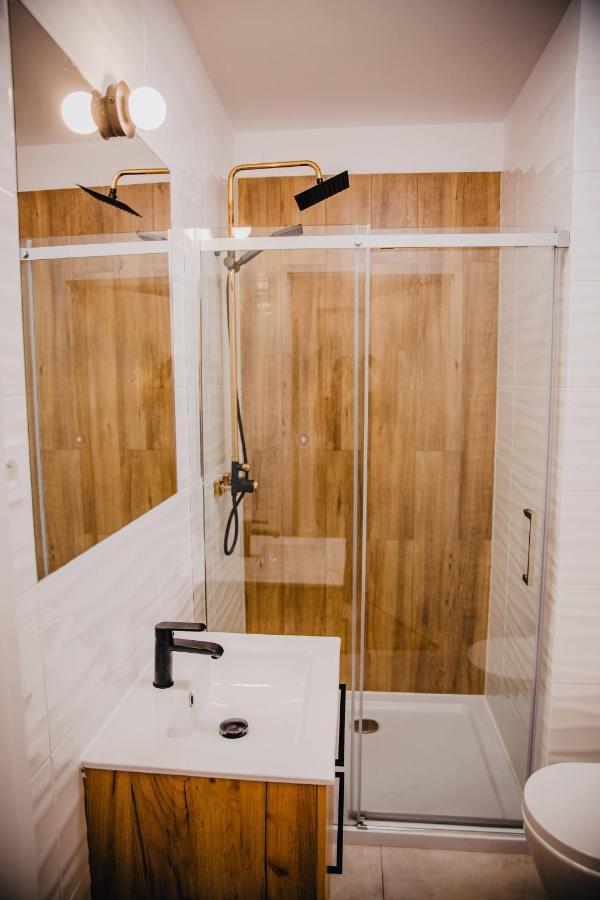 Jbhotels Apartament Premium Plus ชเตชชิน ภายนอก รูปภาพ